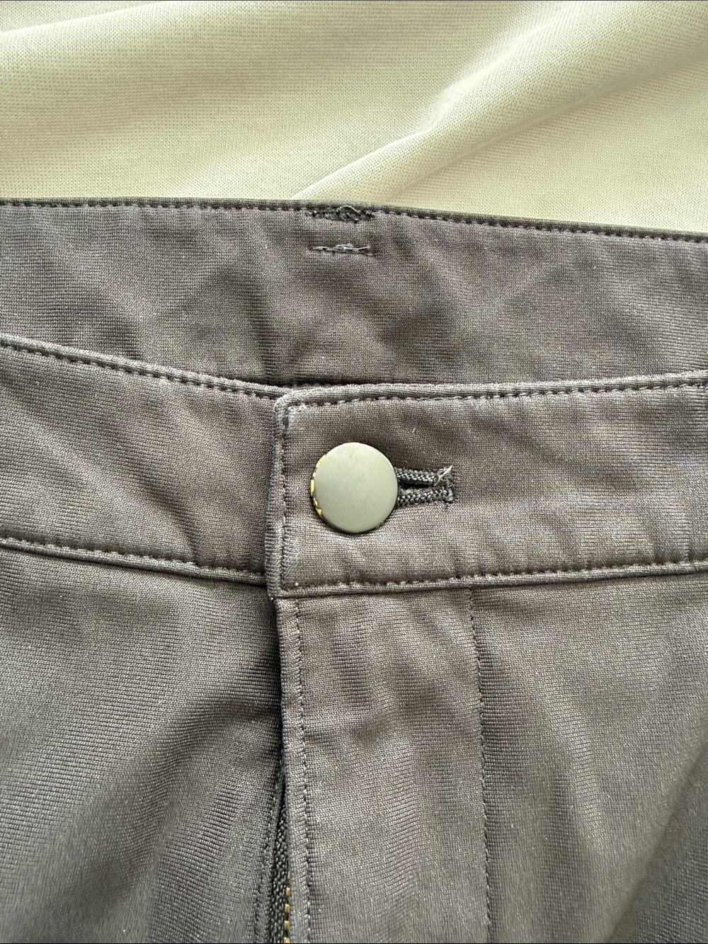 LULULEMON Men’s ABC Pant, Black Straight-Leg. - Picture 6 of 7